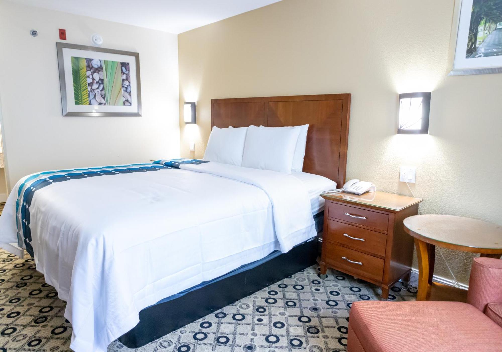 Days Inn By Wyndham College Park Atlanta Airport South Экстерьер фото