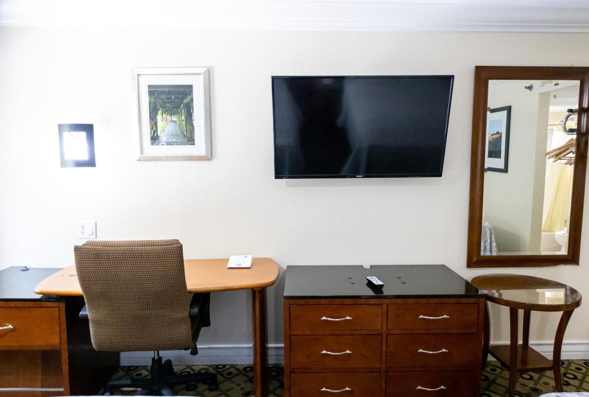 Days Inn By Wyndham College Park Atlanta Airport South Экстерьер фото